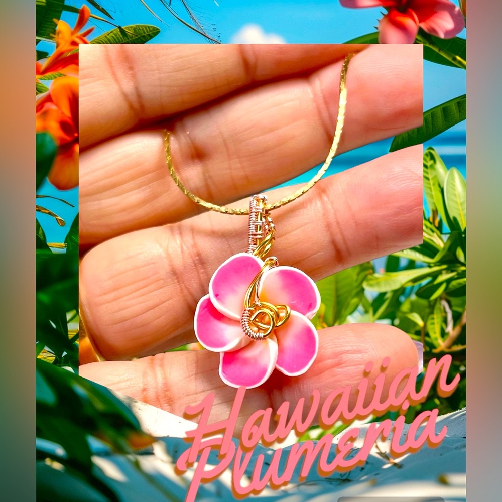 🌺🔥Hawaiian plumeria polymer pendant, sweet mini necklace